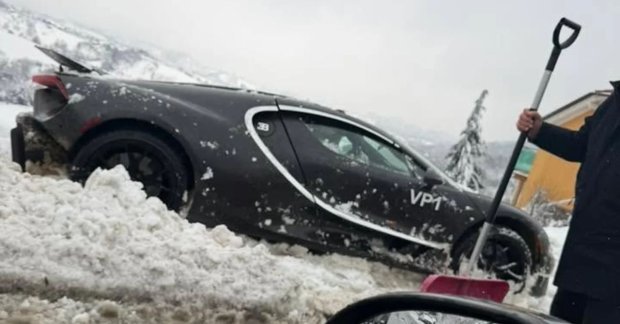 Bugatti Tourbillon Prototype Stranded During Winter Testing